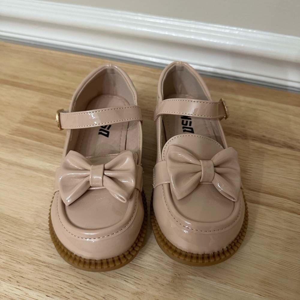 Stylish Tan Kids Shoes with Bow